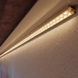 Kutna aluminijska letvica ZARIA za LED osvjetljenje s prozirnim poklopcem / Zlatna