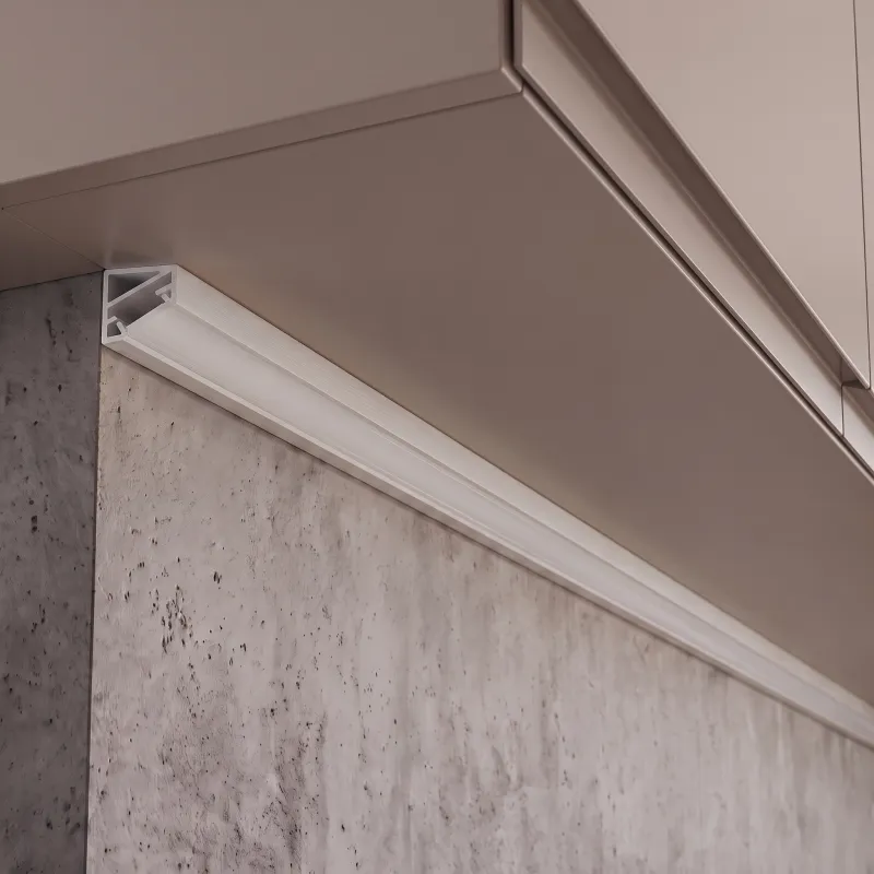 Kutna aluminijska letvica ZARIA za LED rasvjetu s mliječnim poklopcem / Bijela mat