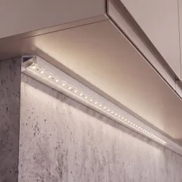 Kutna aluminijska letvica ZARIA za LED rasvjetu s prozirnim poklopcem / Bijela mat
