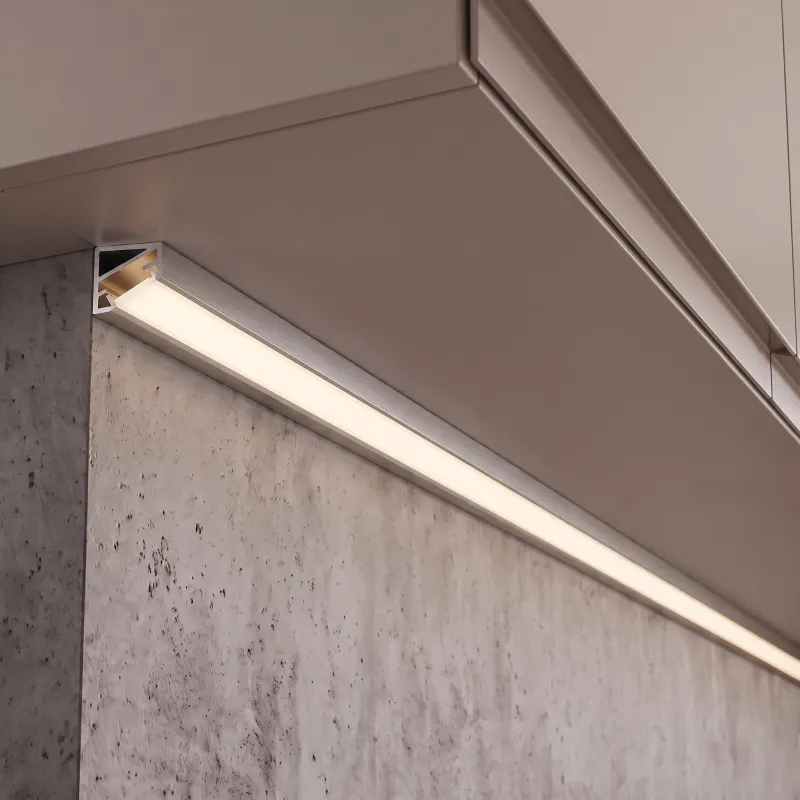 Kutna aluminijska letvica ZARIA za LED rasvjetu s mliječnim poklopcem / Aluminij