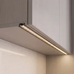 Zatvorena aluminijska letvica ZARIA za LED rasvjetu s prozirnim pokrovom / Crna mat