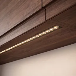 Zatvorena aluminijska letvica ZARIA za LED rasvjetu s prozirnim pokrovom / Crna mat