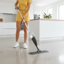 Univerzalni mop s raspršivačem vode CLEANY 300ml
