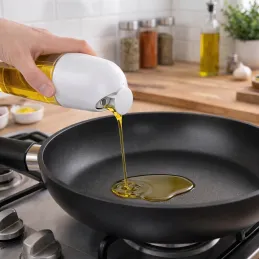 Staklena boca za maslinovo ulje ili ocat s automatskim otvaranjem 510 ml / Bijela