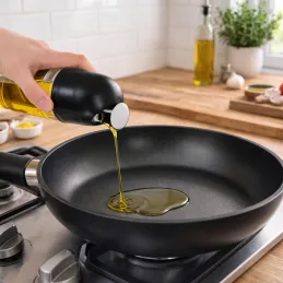 Staklena boca za maslinovo ulje ili ocat s automatskim otvaranjem 510 ml / Crna