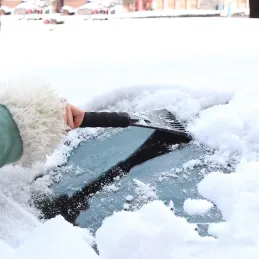 Strugač za snijeg SNOW / Crna