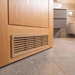 Dvostrana ventilacijska rešetka za vrata 430 x 115 mm / Hrast