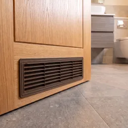 Obostrana ventilacijska rešetka za vrata 430 x 115 mm / Tamnosmeđa