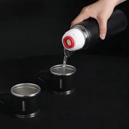 Dizajnerska termosica s 3 čaše 400 ml / Crna mat