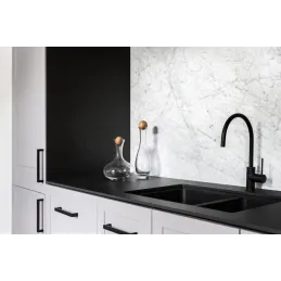 Kompaktna radna ploča FUNDERMAX Crna XS/IP