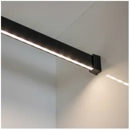 SLIM vješalica za LED traku s pokrovom / Crna